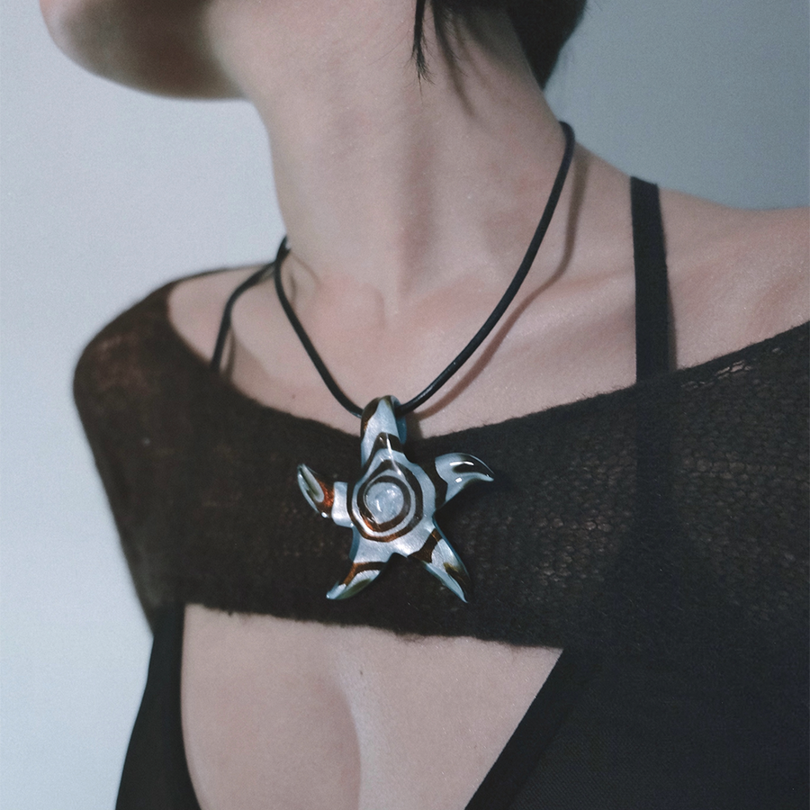 STAR NECKLACE / BLUE