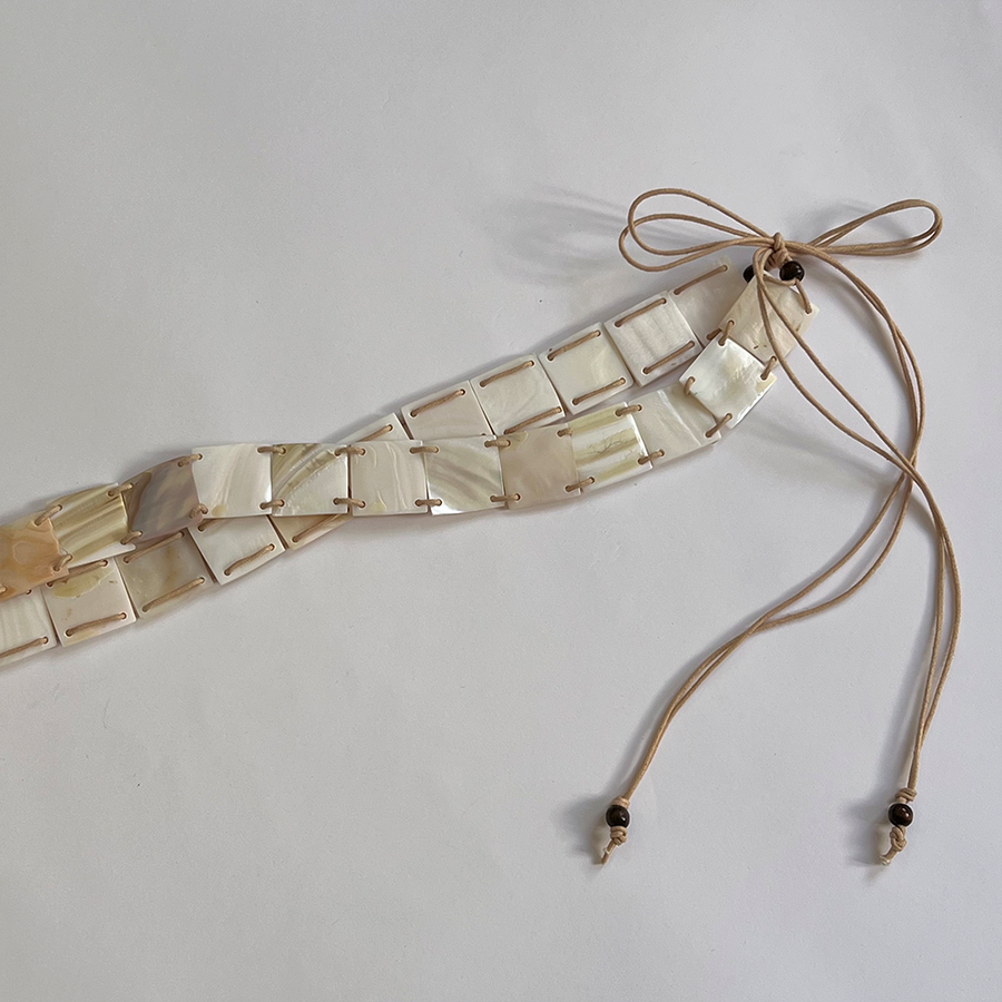 SHELL BELT / WHITE