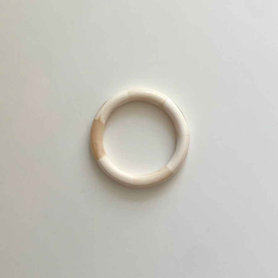 SOMA BANGLE / WHITE